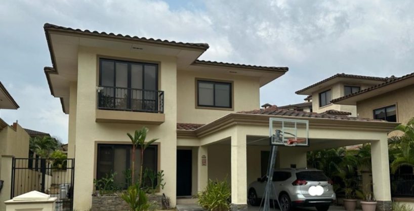 embassy club clayton