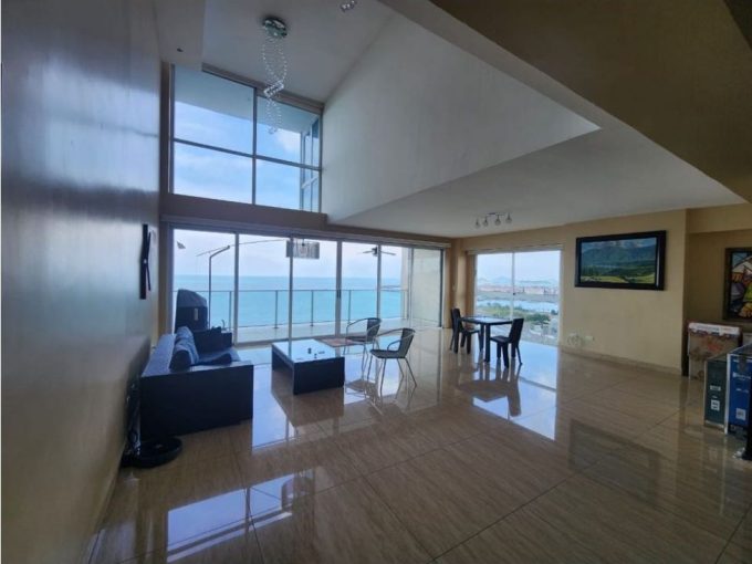 Luxury 3-bedroom duplex in PH H2O Avenida Balboa with Panoramic Ocean Views – Panama City