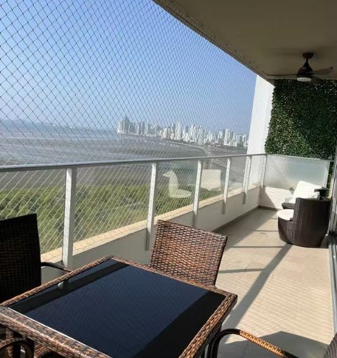 3-Bedroom Oceanfront Apartment in Costa del Este – Altamar