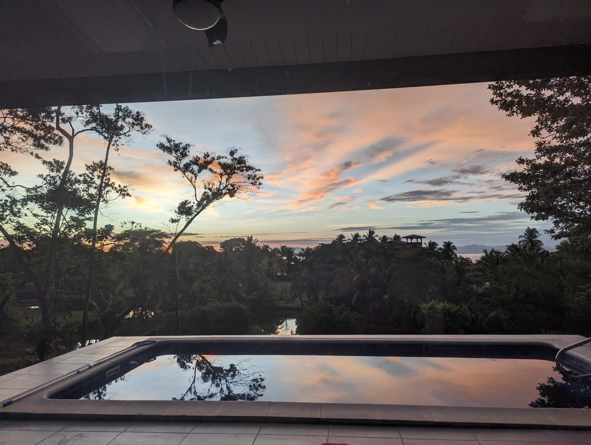 FOR SALE: PROPERTY IN LAGO BAY, SANTA CATALINA.