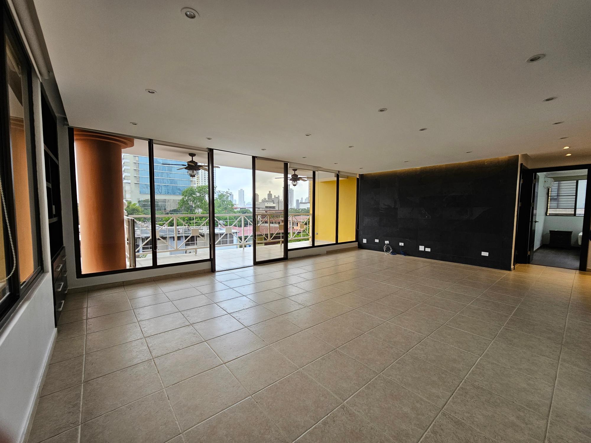 Apartment rental in El Cangrejo.