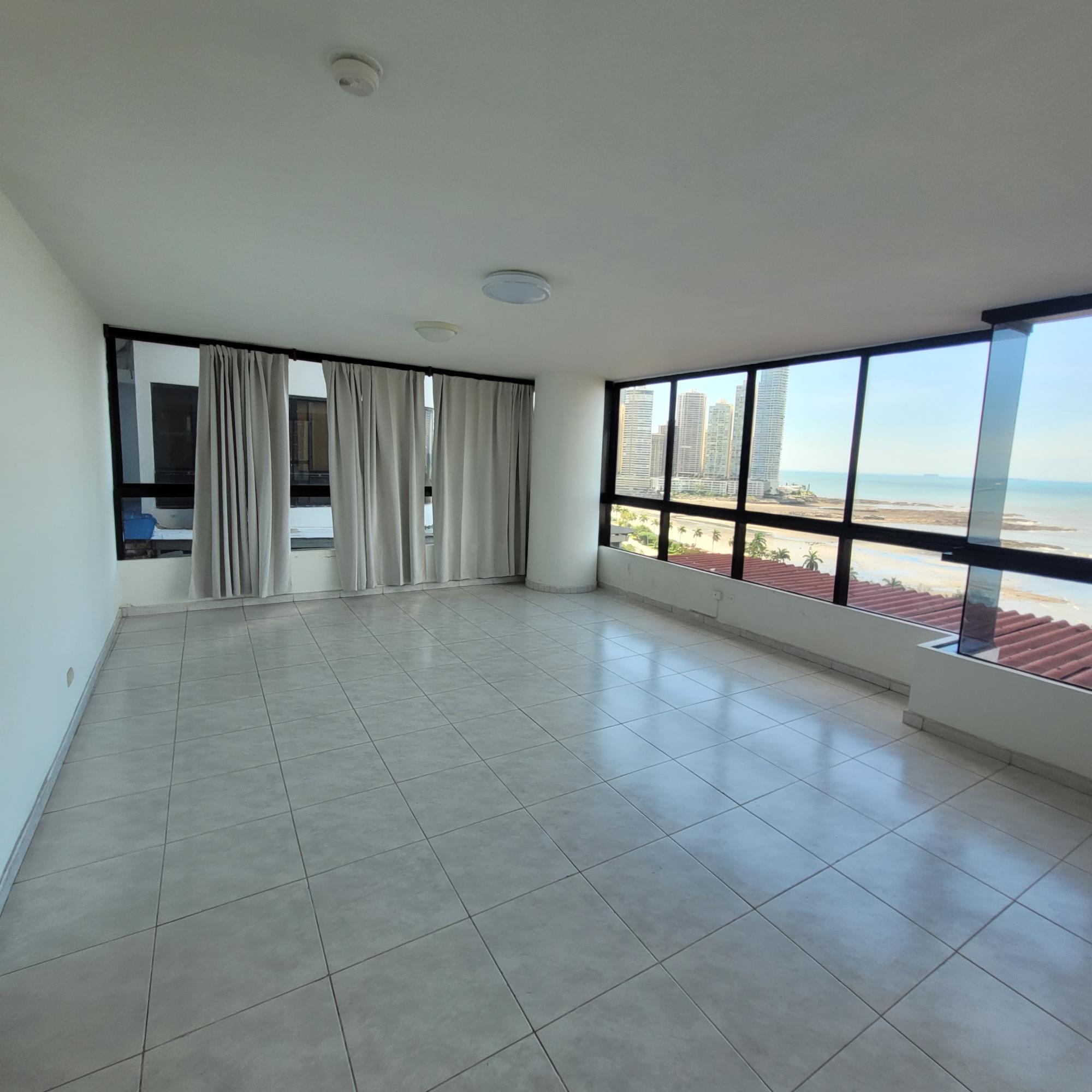 Apartment for sale on Balboa Avenue