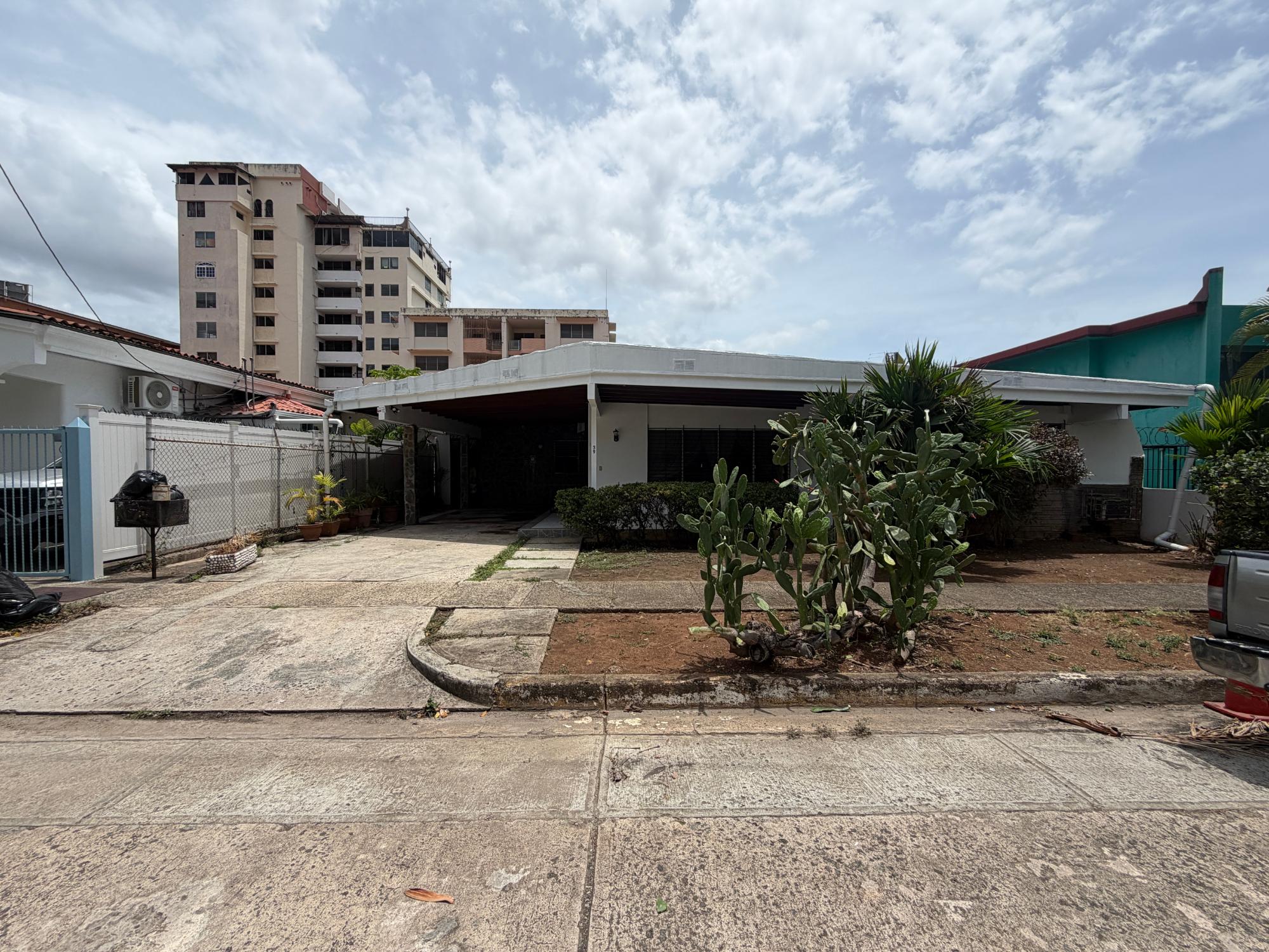 House sale in Obarrio, dead end street (Samuel L.)