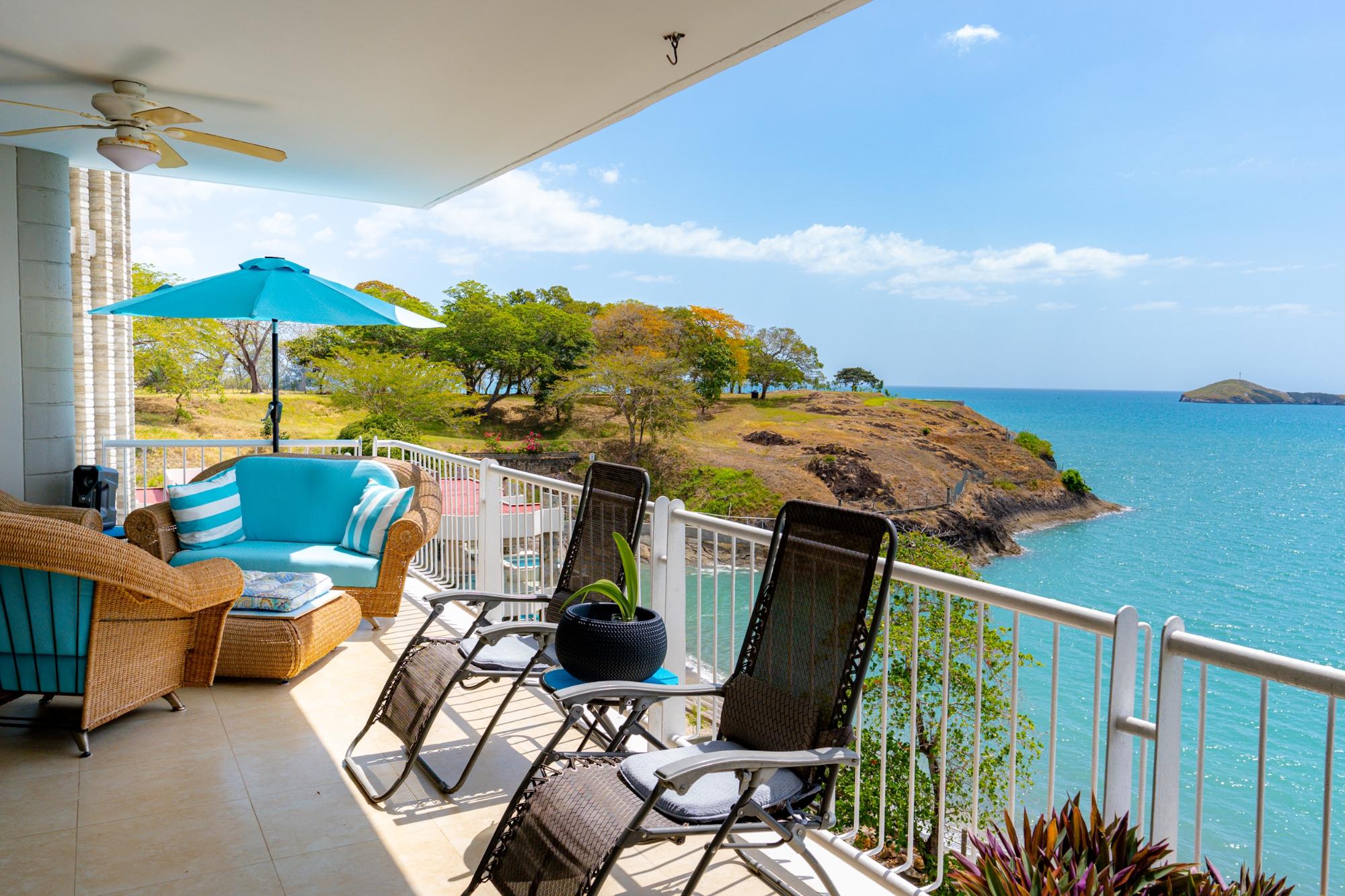 4 BEDROOM APARTMENT WITH OCEAN FRONT IN FARALLON P