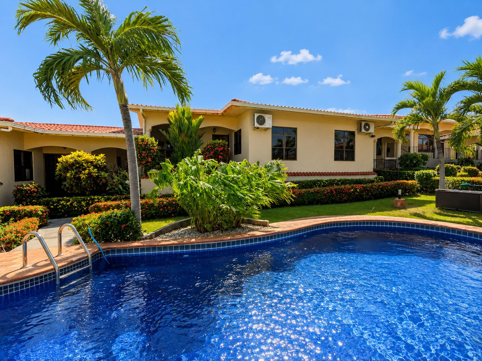 Furnished 2-Bedroom Condo in Cuesta del Sol
