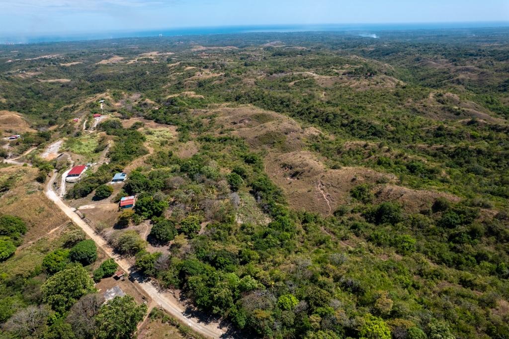 28 Ha Mountain Lot on the way to Anton Valley