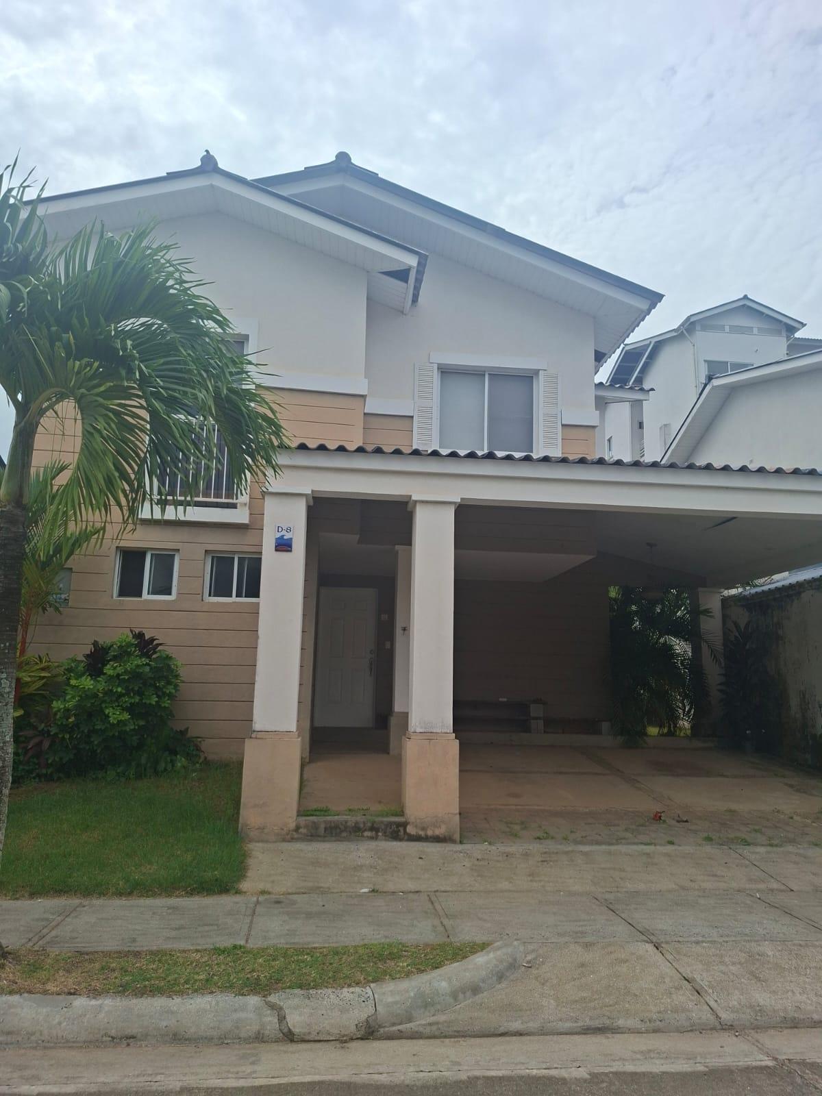 Bank selling house in PH Playamar, Arraiján.