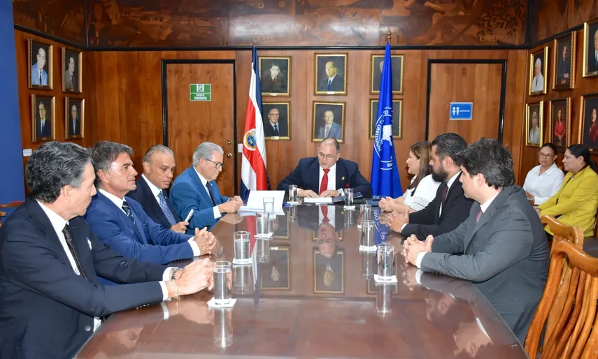 Panama and Costa Rica will implement a health card for migrants