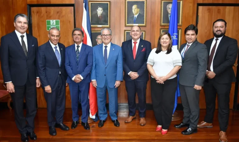 Panama and Costa Rica will launch a health card to improve care for migrants