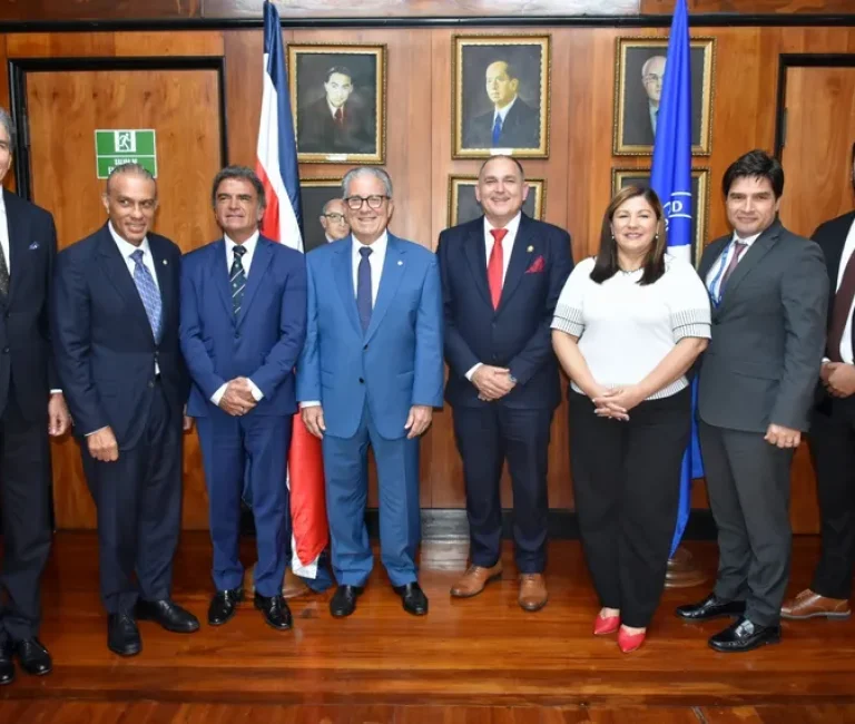Panama and Costa Rica will launch a health card to improve care for migrants